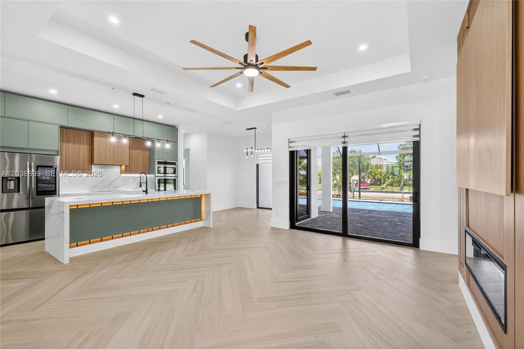 For Sale: $610,000 (4 beds, 3 baths, 1735 Square Feet)