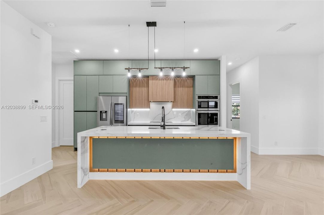 For Sale: $610,000 (4 beds, 3 baths, 1735 Square Feet)