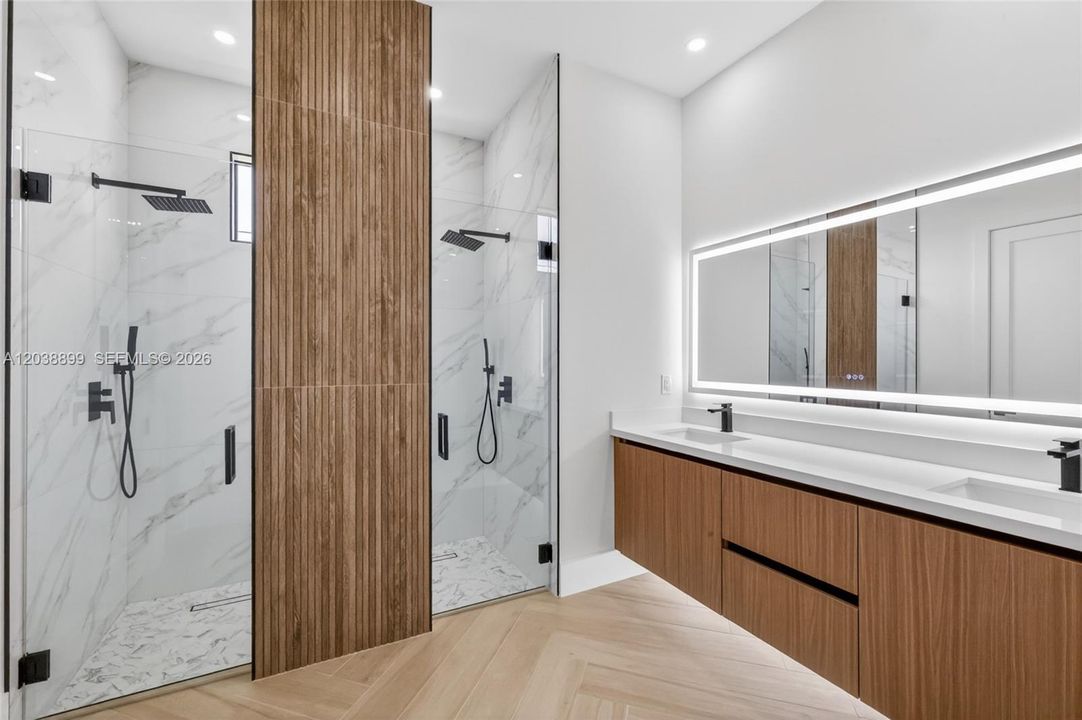 For Sale: $610,000 (4 beds, 3 baths, 1735 Square Feet)
