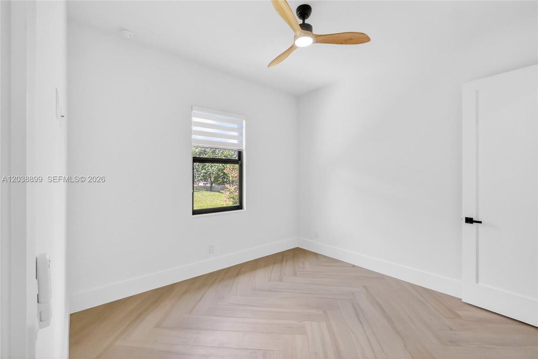For Sale: $610,000 (4 beds, 3 baths, 1735 Square Feet)