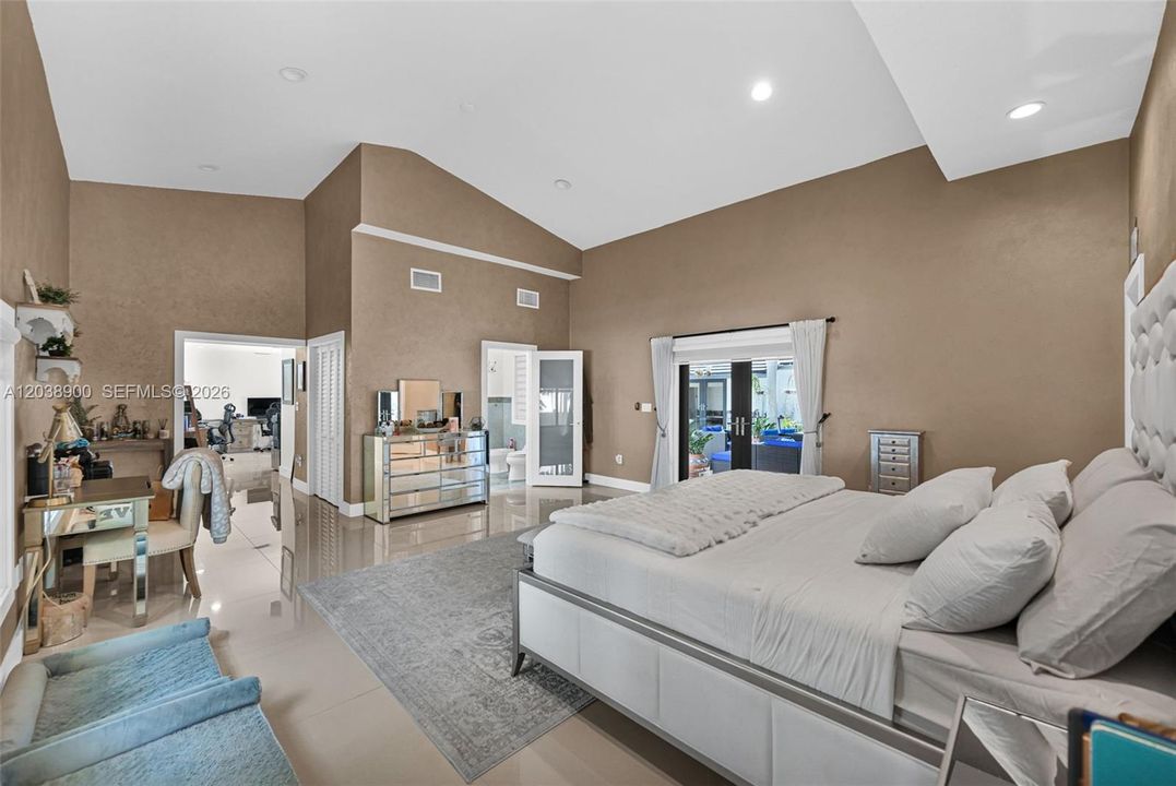 На продажу: $1,995,000 (4 спален, 3 ванн, 3907 Квадратных фут)