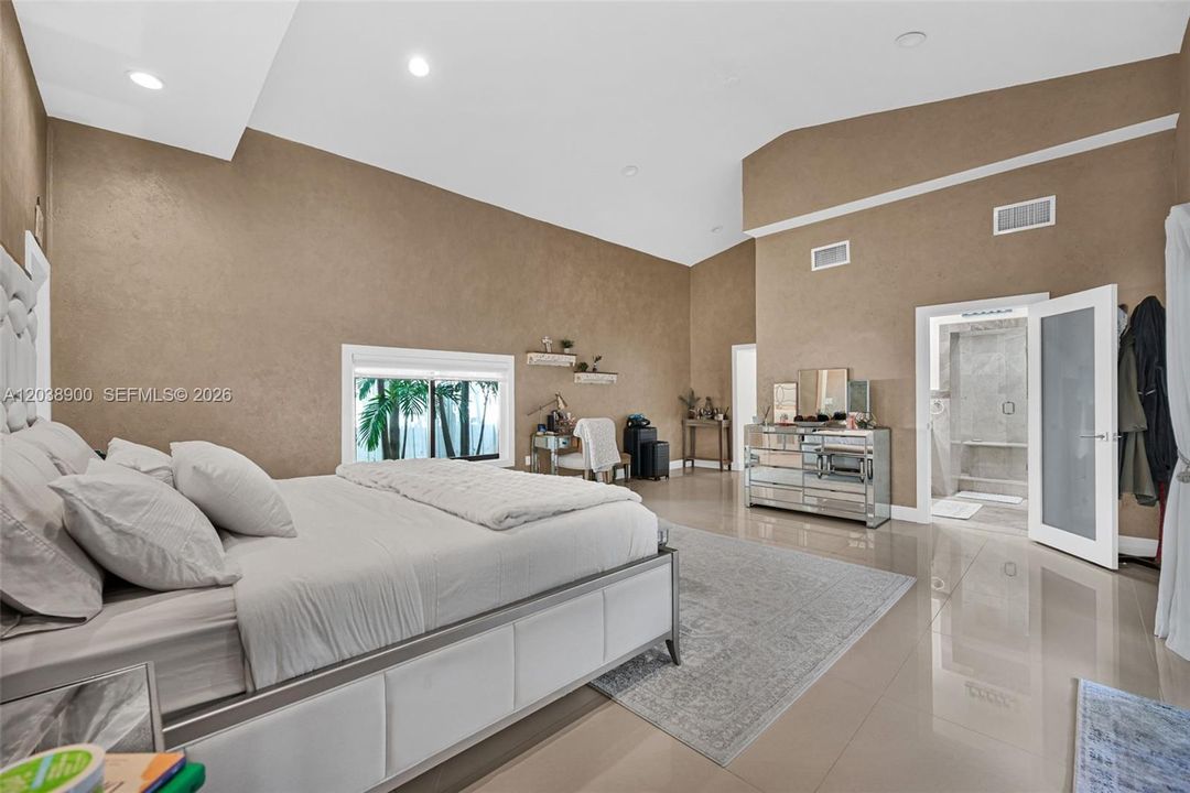 На продажу: $1,995,000 (4 спален, 3 ванн, 3907 Квадратных фут)