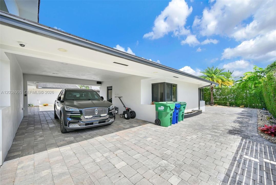 Covered parking/driveway