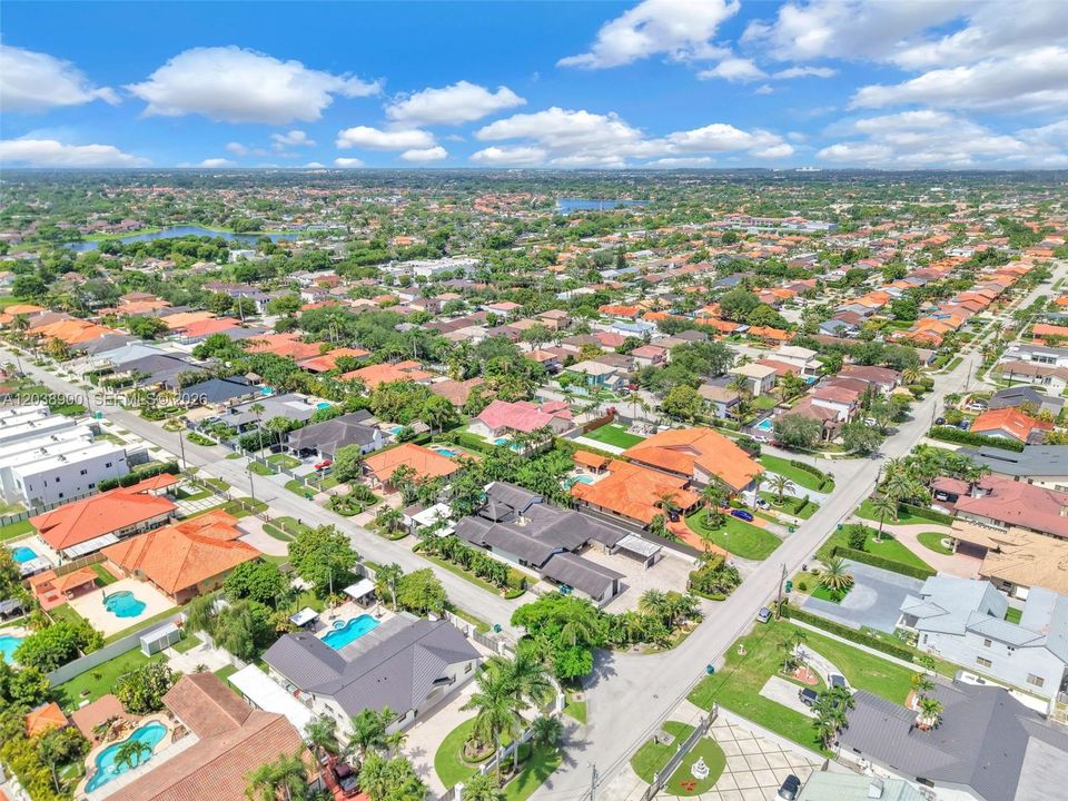 На продажу: $1,995,000 (4 спален, 3 ванн, 3907 Квадратных фут)
