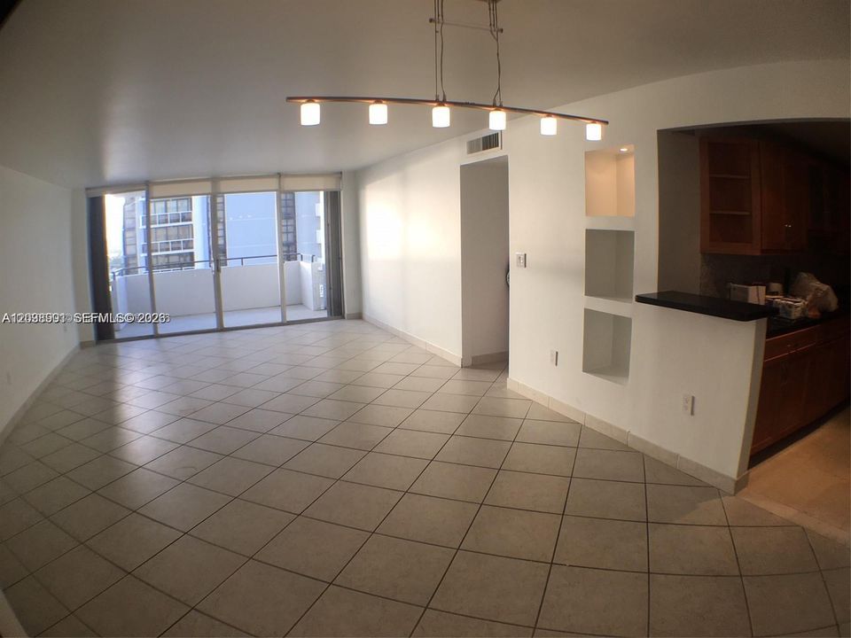 For Rent: $6,800 (2 beds, 2 baths, 1324 Square Feet)