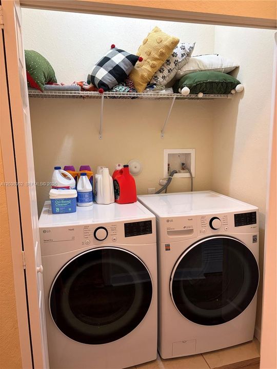 En Renta: $2,700 (3 camas, 2 baños, 1512 Pies cuadrados)