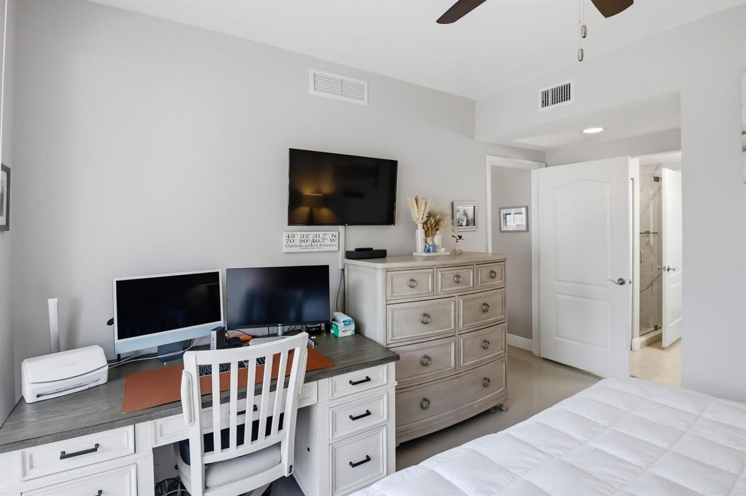 20260615-01-101 SE 20th Ave Unit 201, De
