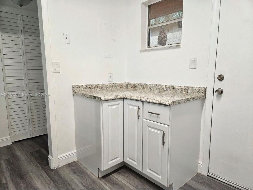 В аренду: $1,800 (1 спален, 1 ванн, 940 Квадратных фут)