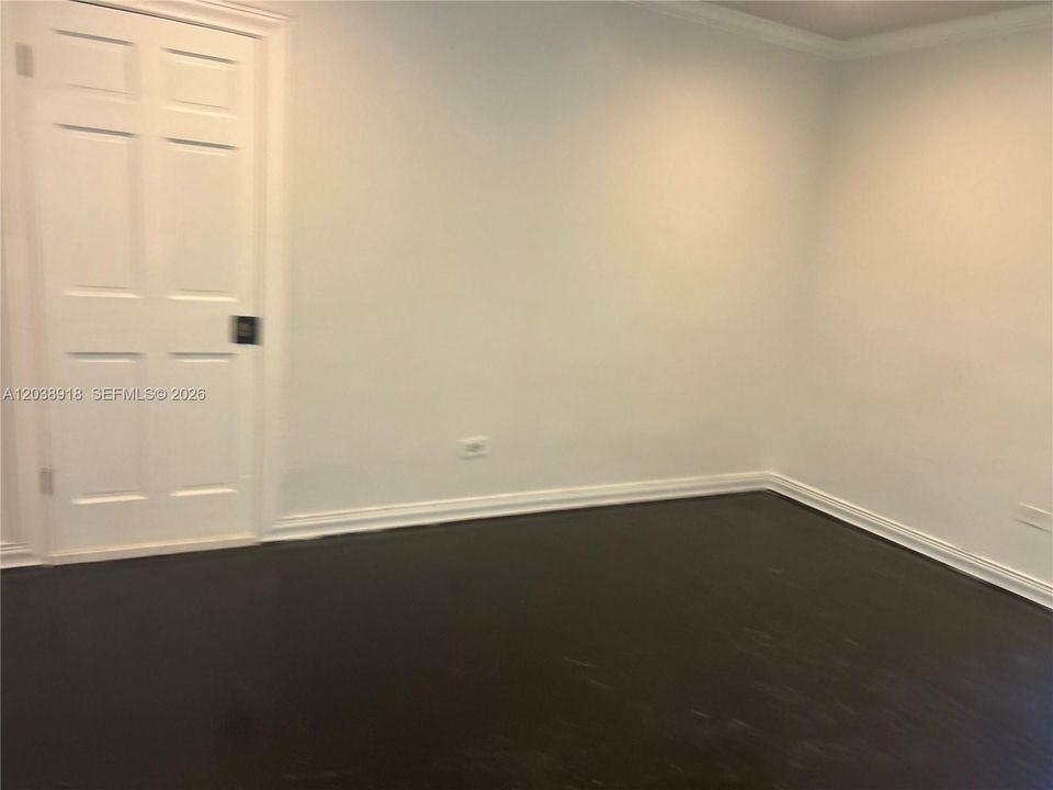 В аренду: $1,600 (0 спален, 1 ванн, 400 Квадратных фут)