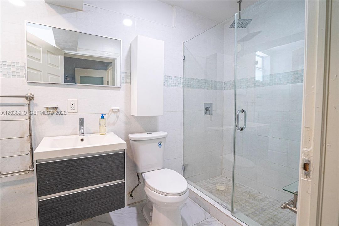 В аренду: $3,800 (3 спален, 2 ванн, 2398 Квадратных фут)