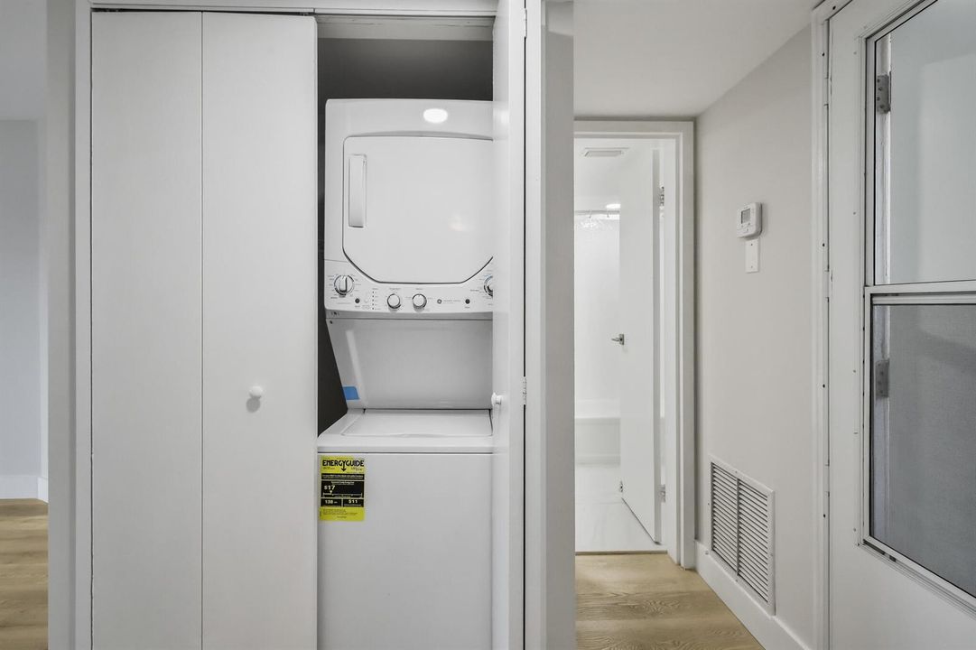 WASHER/DRYER
