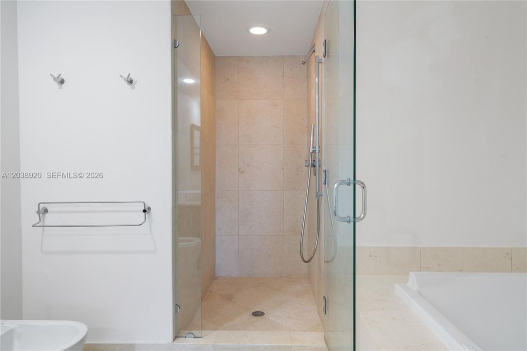 На продажу: $785,000 (2 спален, 2 ванн, 1168 Квадратных фут)
