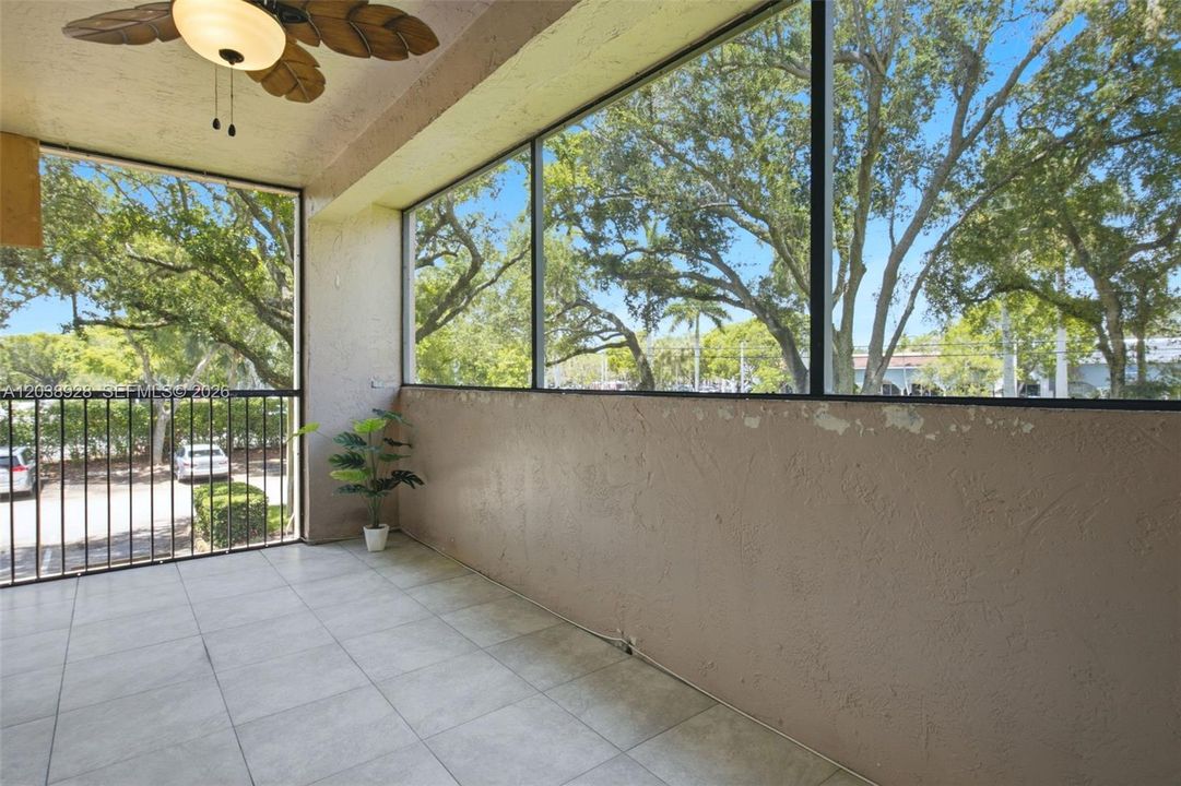 En Venta: $217,000 (2 camas, 2 baños, 1370 Pies cuadrados)