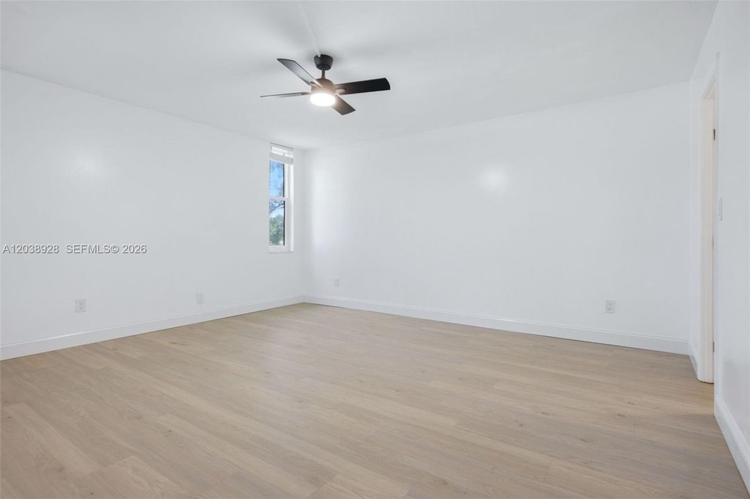 En Venta: $217,000 (2 camas, 2 baños, 1370 Pies cuadrados)
