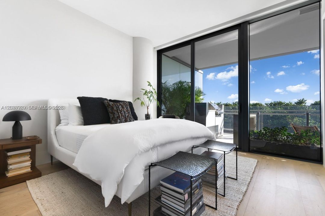For Rent: $20,000 (2 beds, 2 baths, 1594 Square Feet)