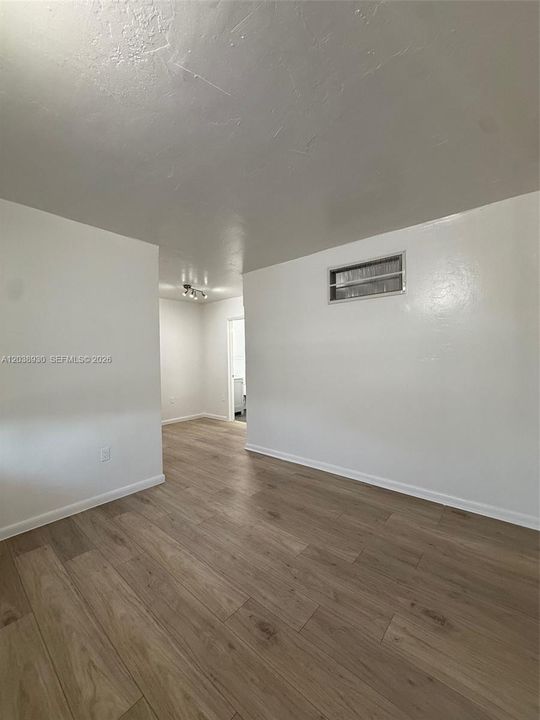 В аренду: $1,695 (1 спален, 1 ванн, 650 Квадратных фут)