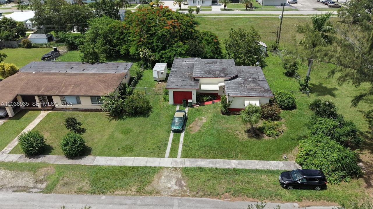 For Sale: $525,000 (2 beds, 2 baths, 1404 Square Feet)