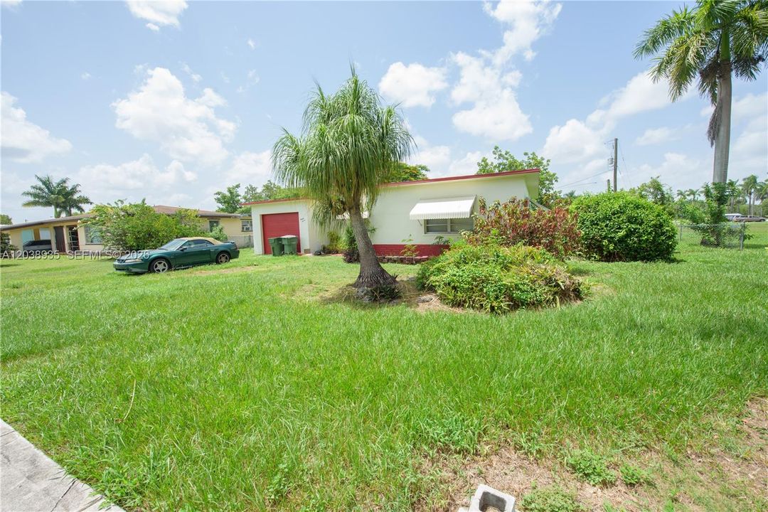 For Sale: $525,000 (2 beds, 2 baths, 1404 Square Feet)