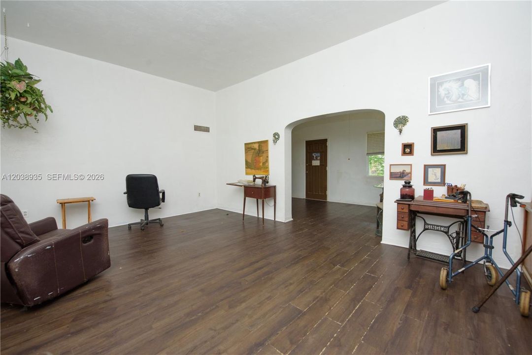For Sale: $525,000 (2 beds, 2 baths, 1404 Square Feet)