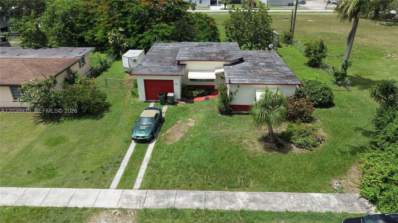 For Sale: $525,000 (2 beds, 2 baths, 1404 Square Feet)
