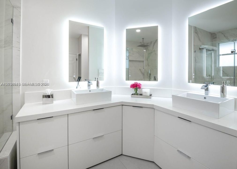 For Sale: $1,150,000 (3 beds, 2 baths, 2248 Square Feet)