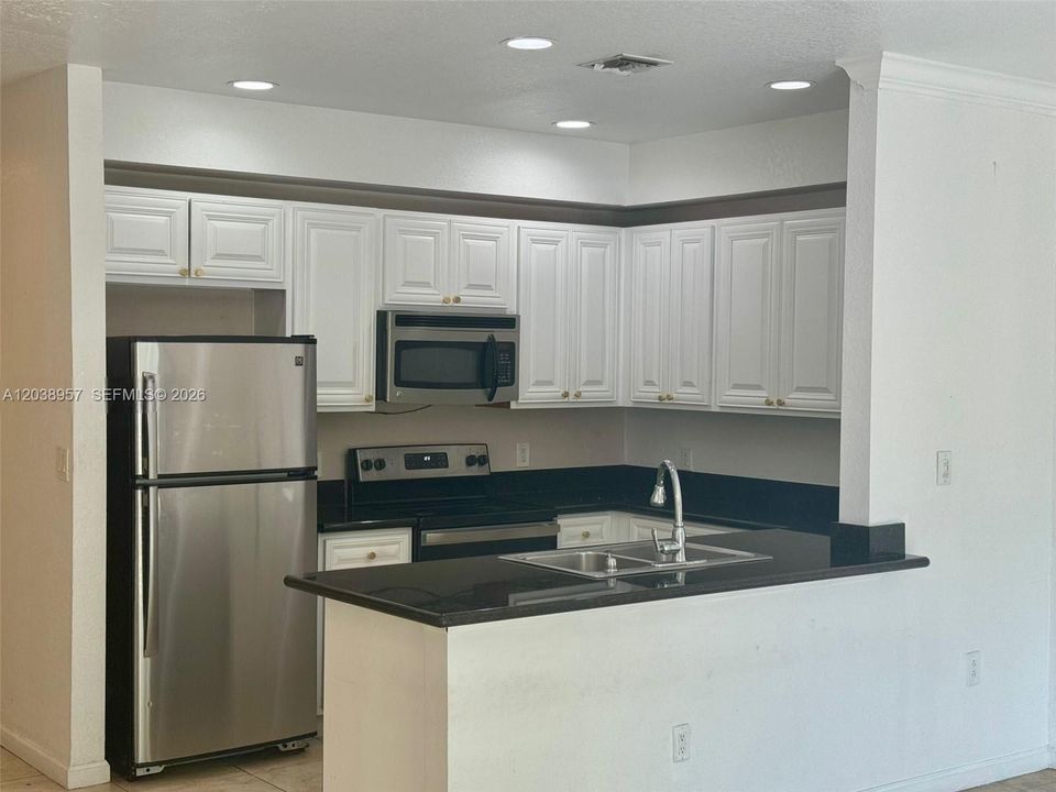 For Sale: $425,000 (3 beds, 2 baths, 1521 Square Feet)