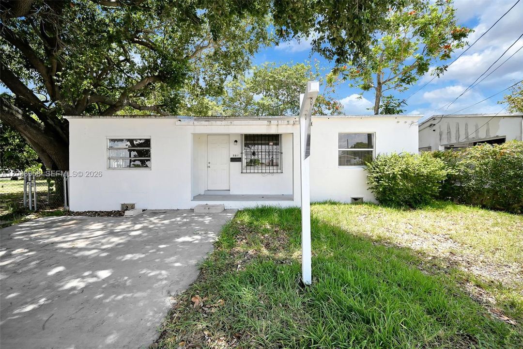 For Sale: $439,900 (3 beds, 1 baths, 1167 Square Feet)
