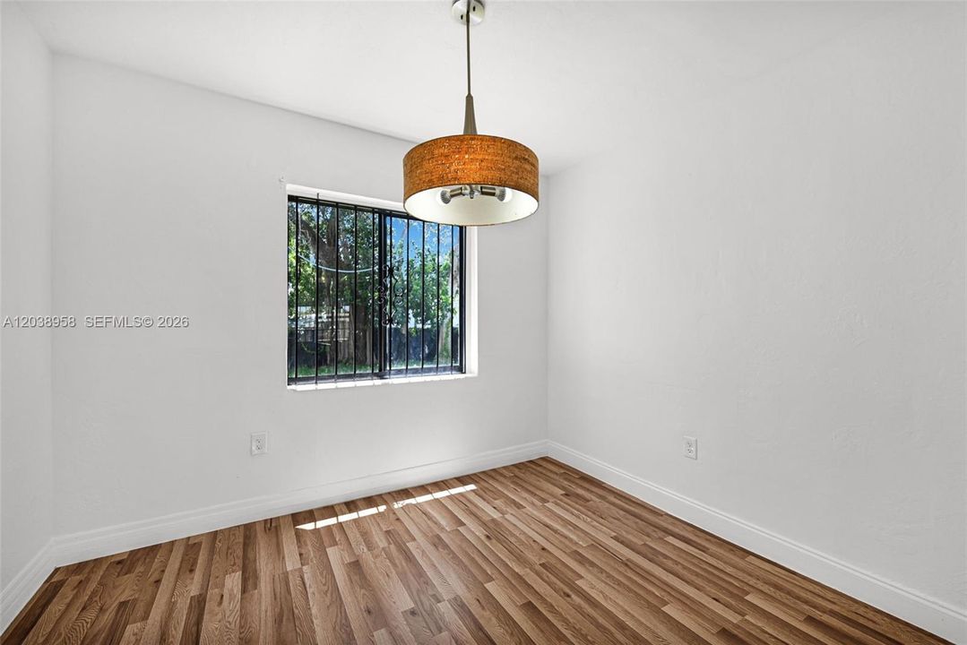 For Sale: $439,900 (3 beds, 1 baths, 1167 Square Feet)