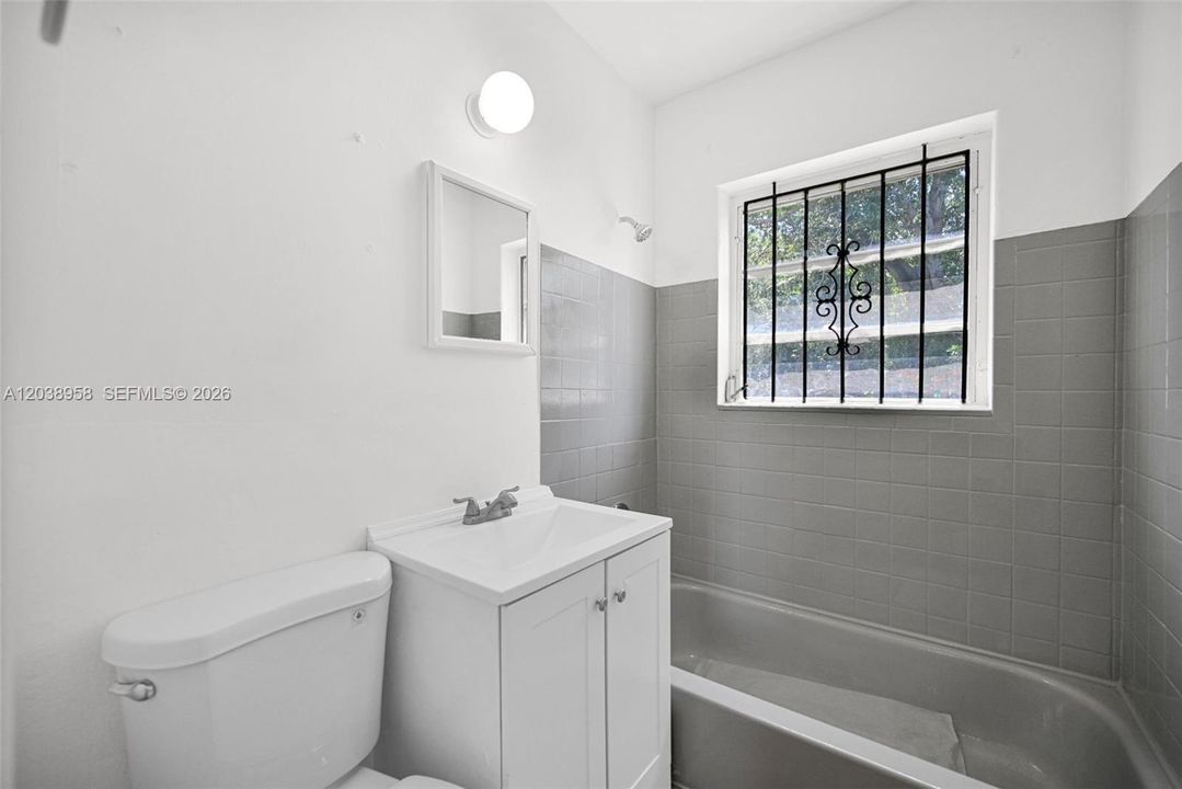 For Sale: $439,900 (3 beds, 1 baths, 1167 Square Feet)