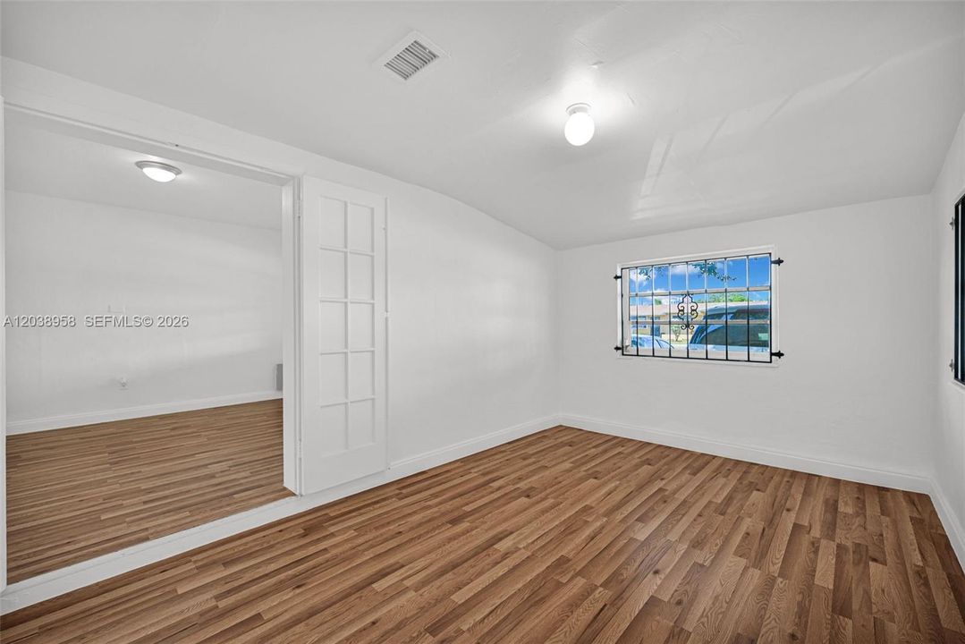 For Sale: $439,900 (3 beds, 1 baths, 1167 Square Feet)