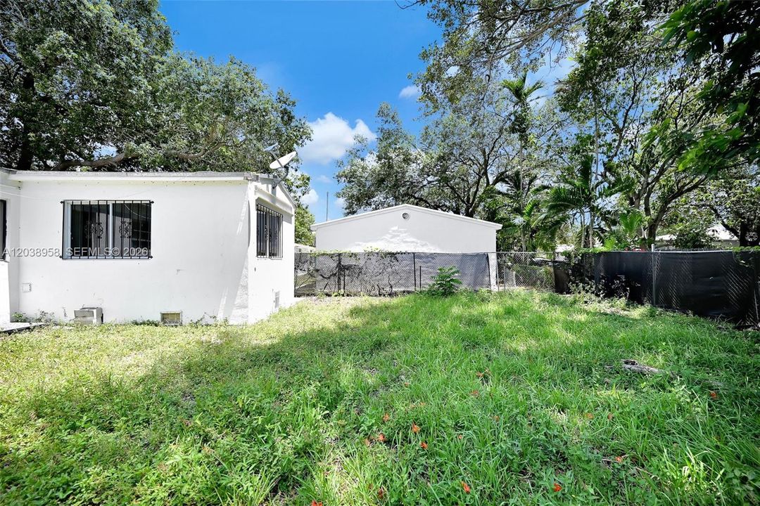 For Sale: $439,900 (3 beds, 1 baths, 1167 Square Feet)