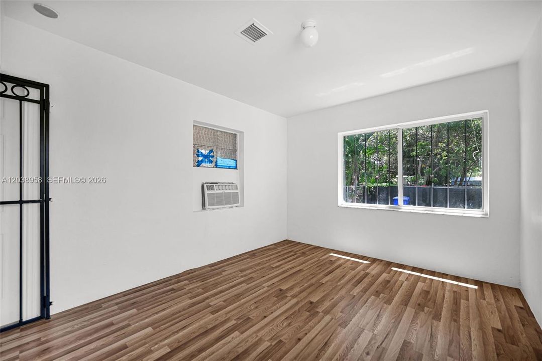 For Sale: $439,900 (3 beds, 1 baths, 1167 Square Feet)