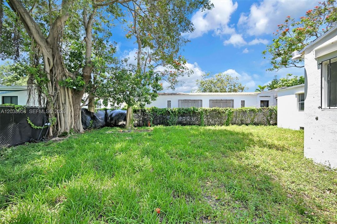 For Sale: $439,900 (3 beds, 1 baths, 1167 Square Feet)