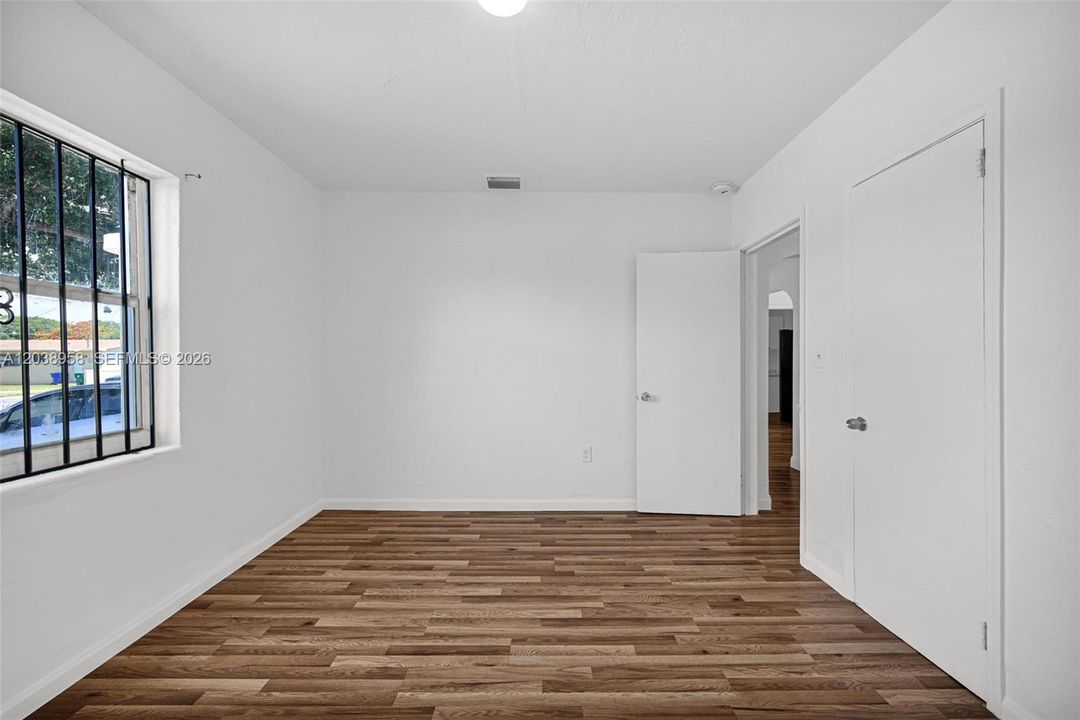 For Sale: $439,900 (3 beds, 1 baths, 1167 Square Feet)