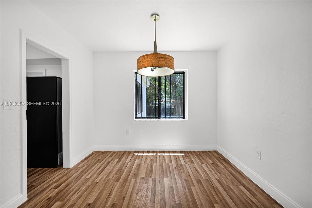 For Sale: $439,900 (3 beds, 1 baths, 1167 Square Feet)