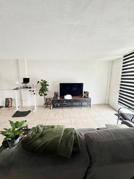 En Venta: $350,000 (1 camas, 1 baños, 680 Pies cuadrados)