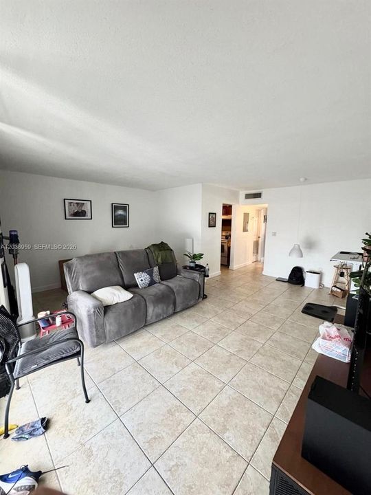 En Venta: $350,000 (1 camas, 1 baños, 680 Pies cuadrados)
