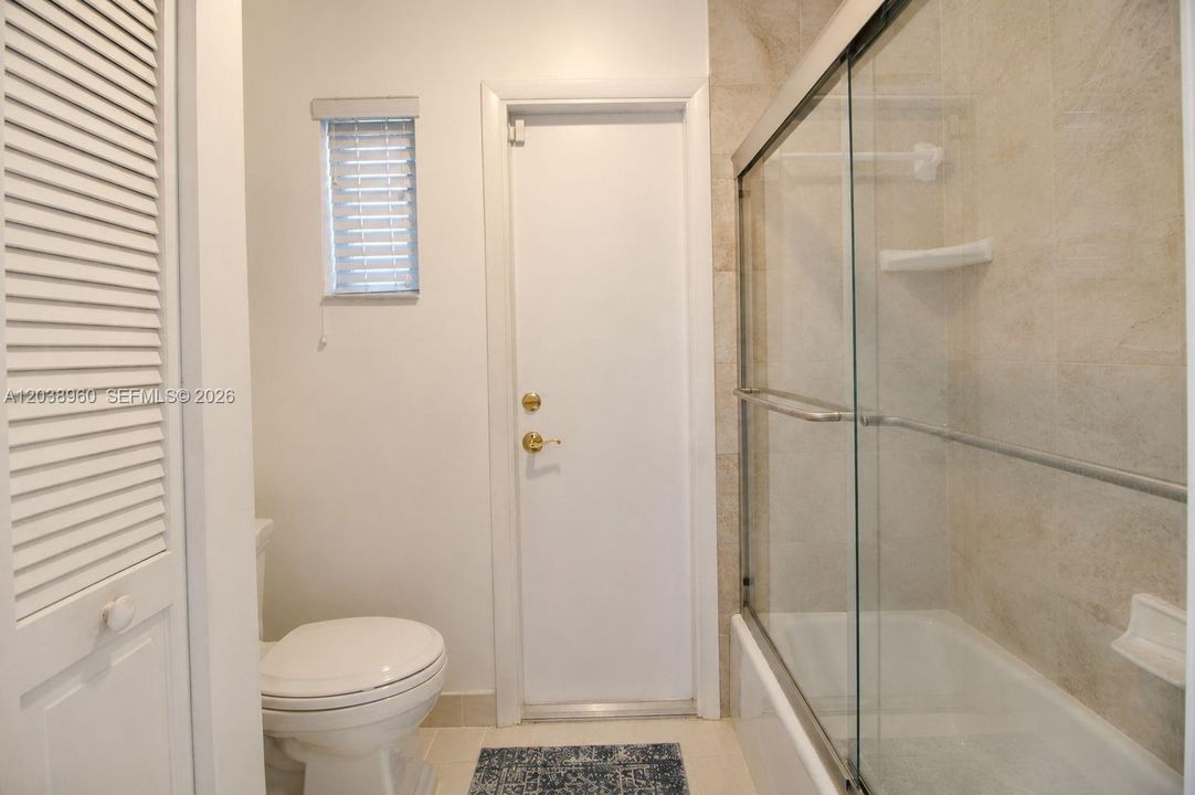 En Venta: $2,175,000 (5 camas, 4 baños, 3734 Pies cuadrados)