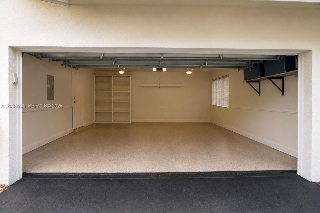 En Venta: $2,175,000 (5 camas, 4 baños, 3734 Pies cuadrados)