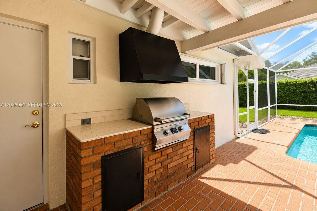 En Venta: $2,175,000 (5 camas, 4 baños, 3734 Pies cuadrados)