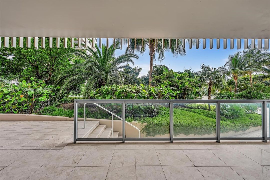 For Sale: $1,485,000 (2 beds, 2 baths, 1882 Square Feet)