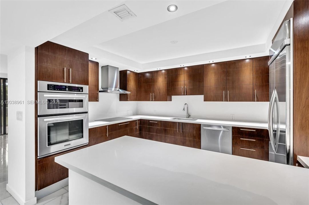 For Sale: $1,485,000 (2 beds, 2 baths, 1882 Square Feet)