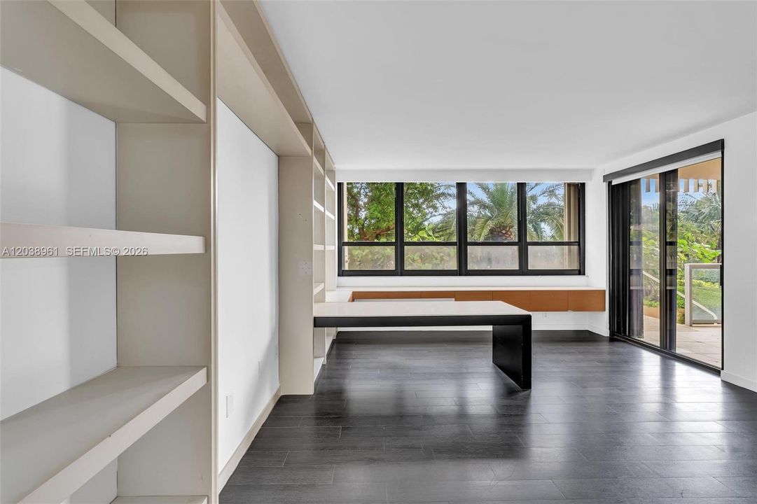 For Sale: $1,485,000 (2 beds, 2 baths, 1882 Square Feet)