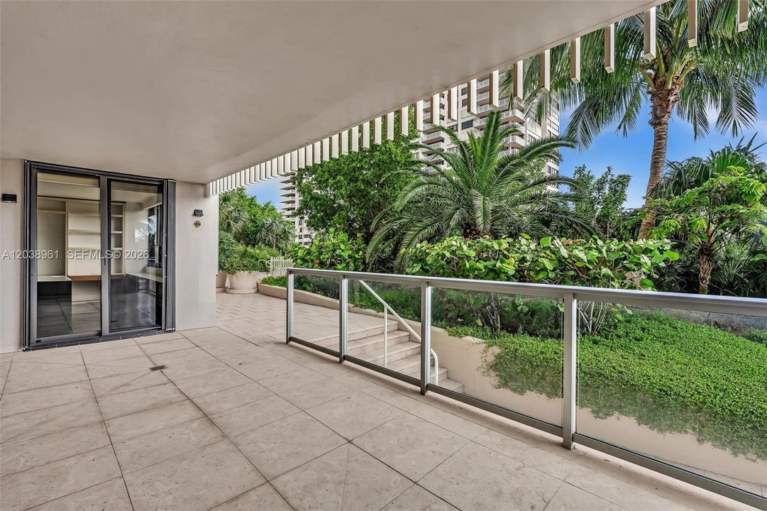 For Sale: $1,485,000 (2 beds, 2 baths, 1882 Square Feet)