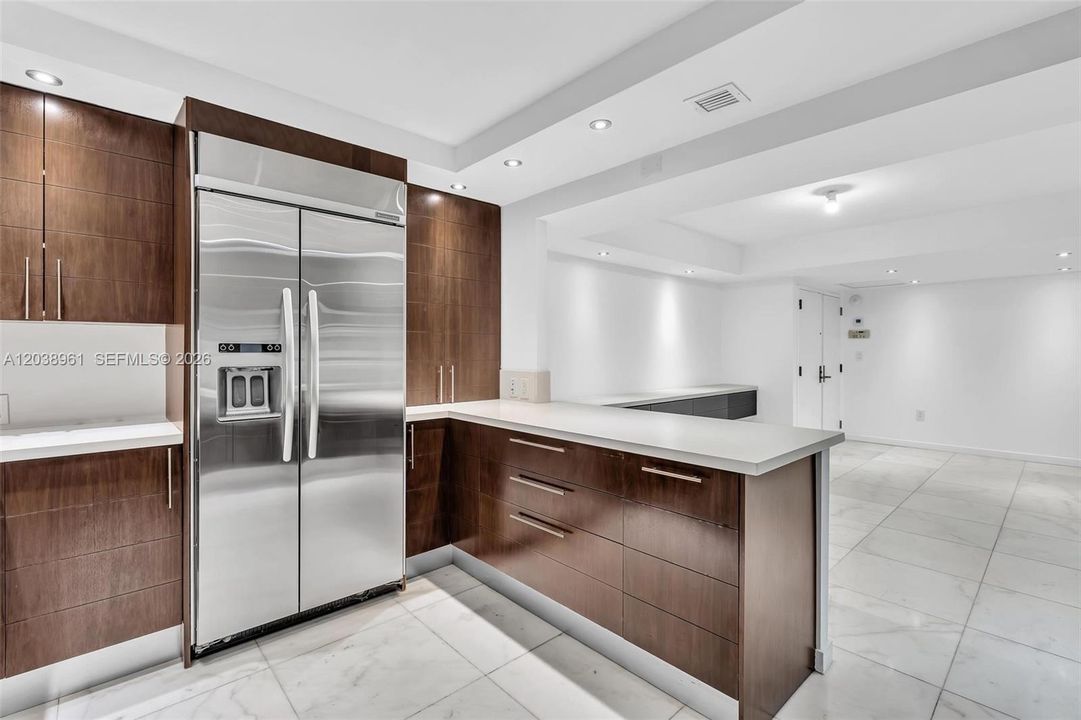 For Sale: $1,485,000 (2 beds, 2 baths, 1882 Square Feet)