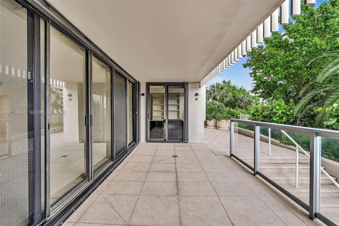 For Sale: $1,485,000 (2 beds, 2 baths, 1882 Square Feet)