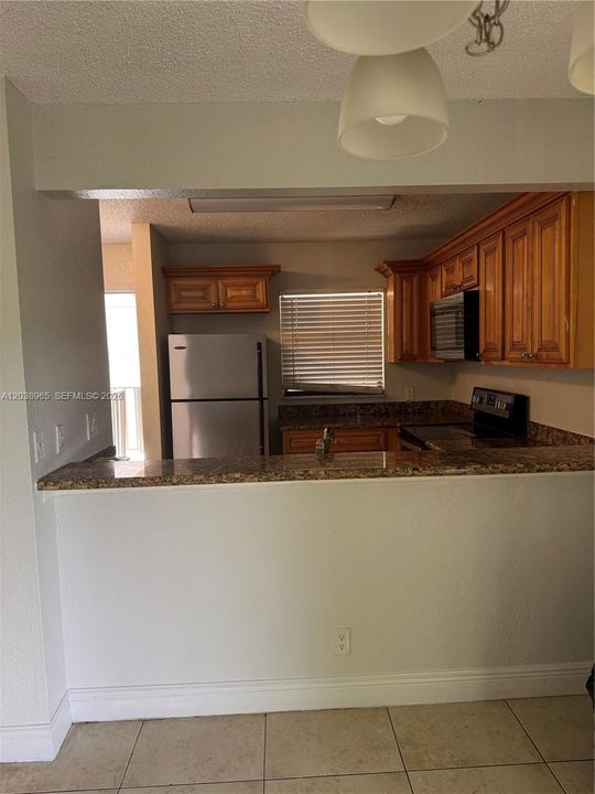 В аренду: $1,850 (2 спален, 1 ванн, 904 Квадратных фут)