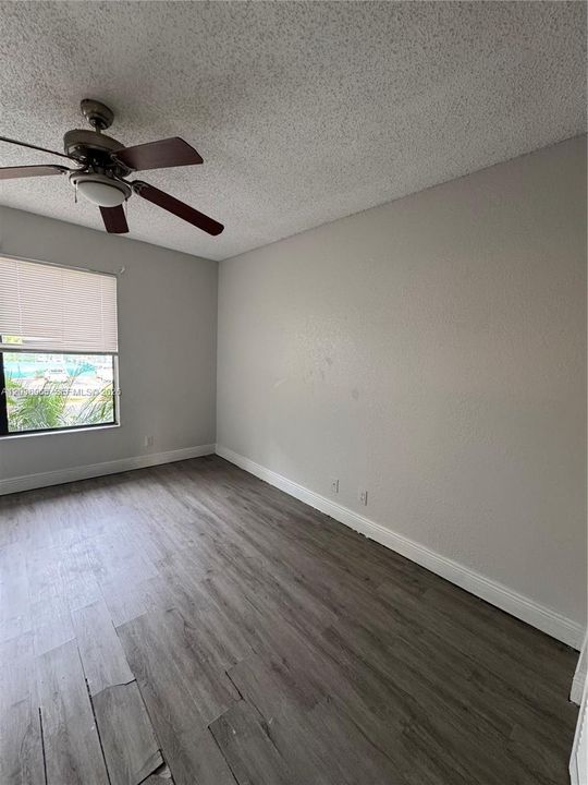 В аренду: $1,850 (2 спален, 1 ванн, 904 Квадратных фут)