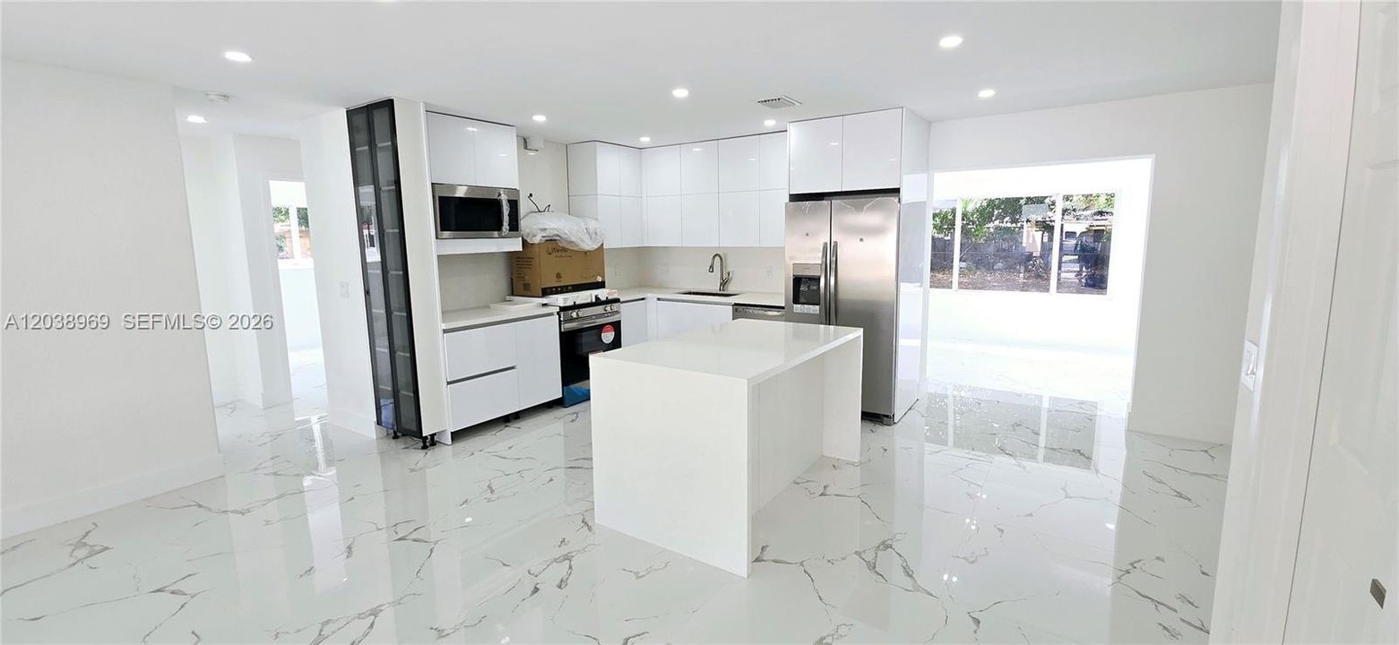 Active With Contract: $735,000 (5 beds, 3 baths, 1776 Square Feet)