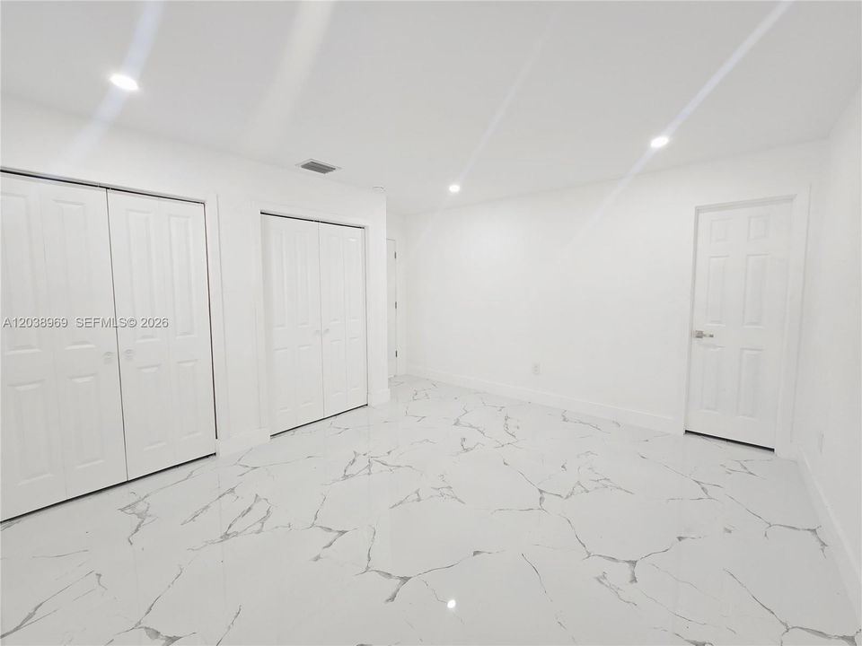 Active With Contract: $735,000 (5 beds, 3 baths, 1776 Square Feet)